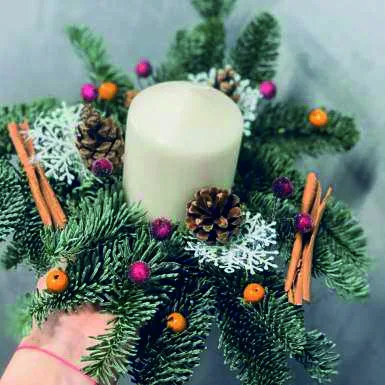 Новогодние подсвечники из живой ели