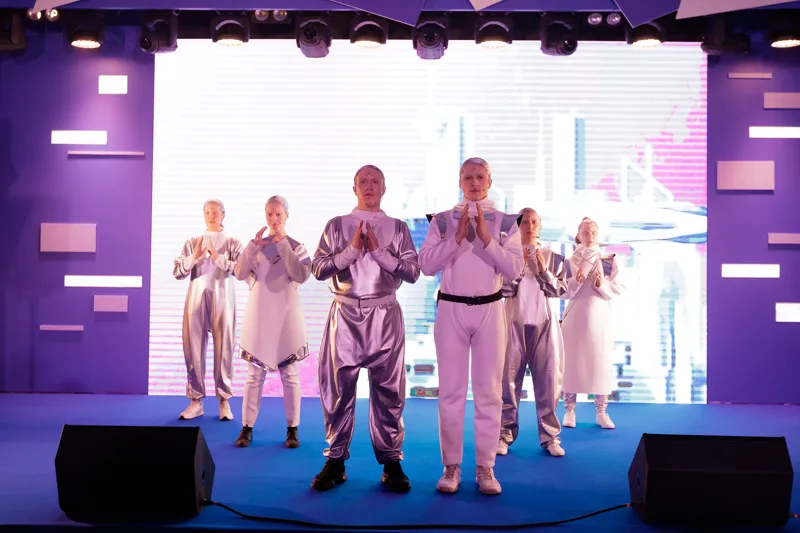 LED-экран, порталы звука и свет на сцене корпоратива «ЦЕХ»